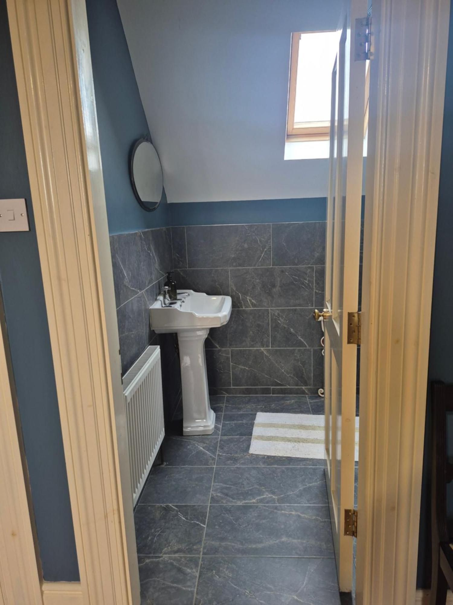 Ballinasloe Guest House In The Heart Of The Country Екстериор снимка